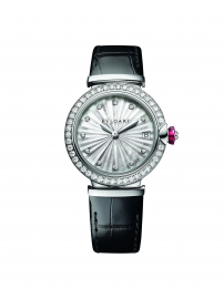 BVLGARI 全新 LVCEA 腕錶精緻登場 大師級工藝與女性腕錶設計的完美結晶